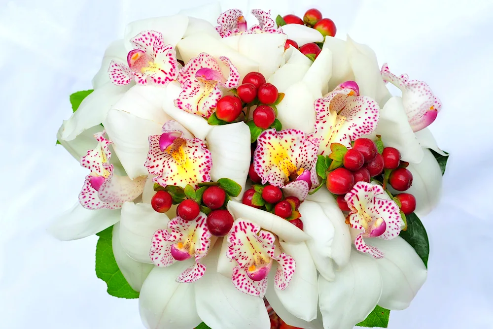 101 Orchid bouquet