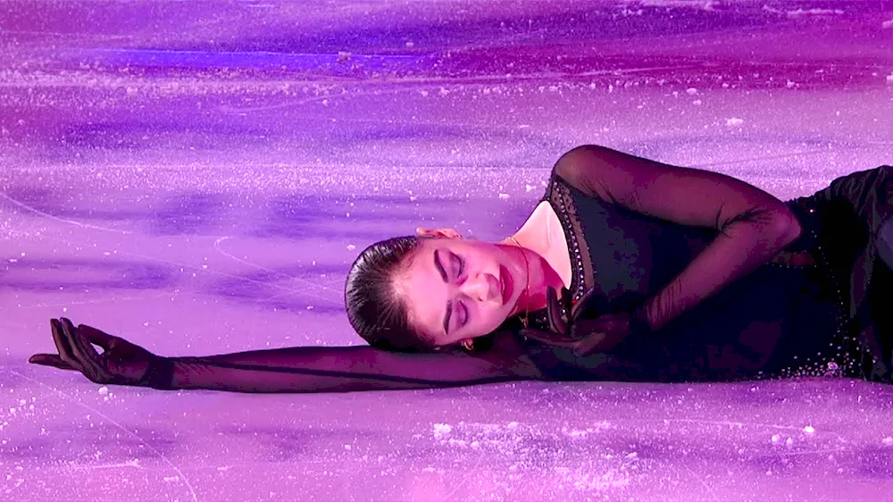 Adelina Petrosyan figure skating