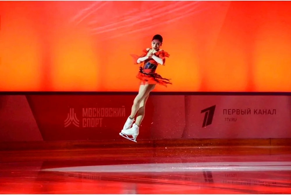 Adelia Petrosyan figure skating