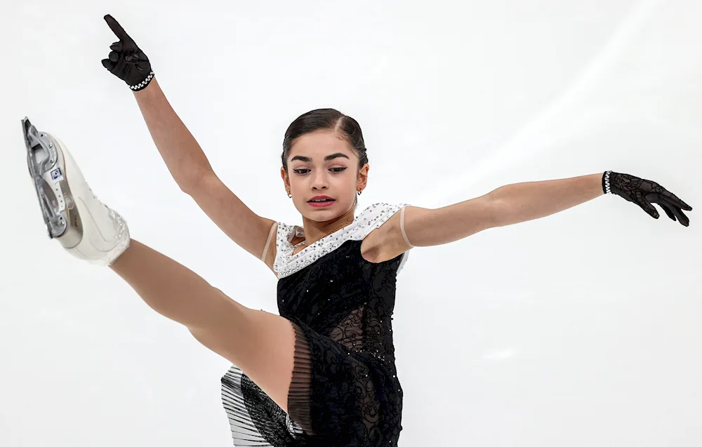 Adelina Petrosyan figure skater