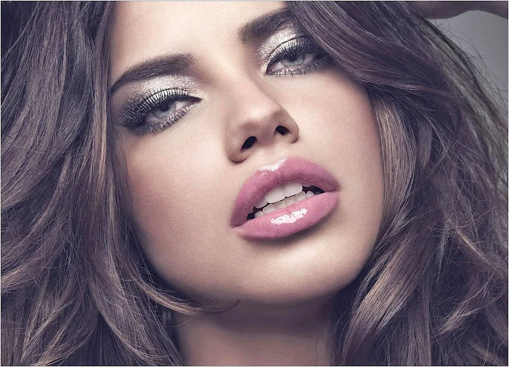 Adriana Lima 2023