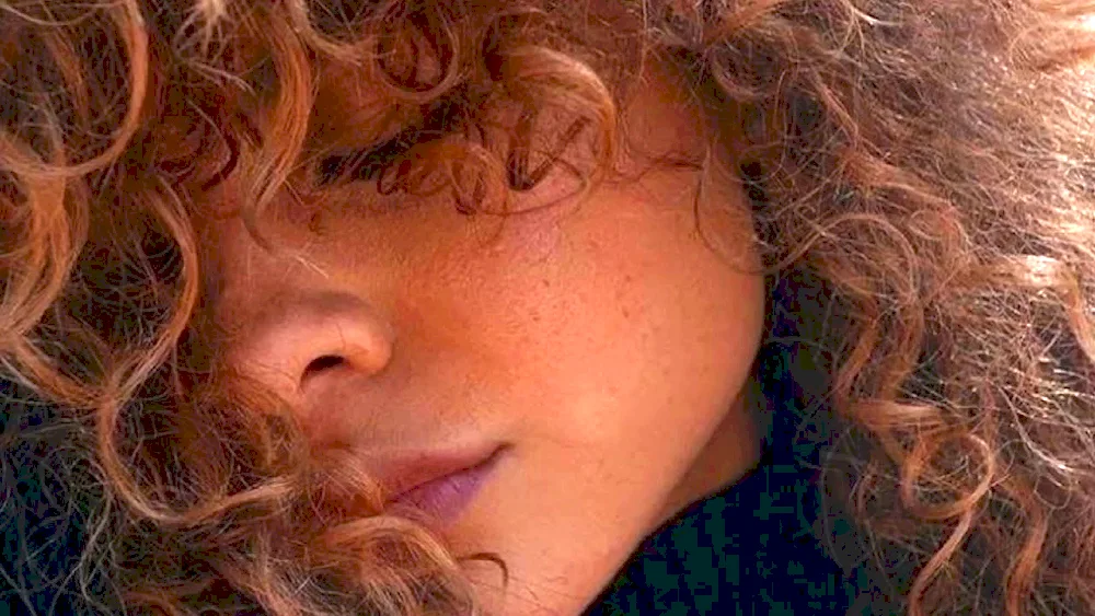 Afro curls Anya Pokrov