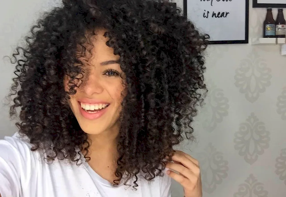 Afro curls Anya Pokrov