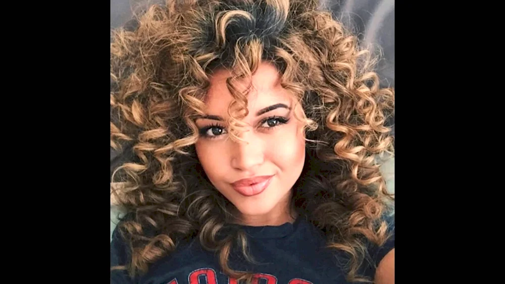 Kristina Cherkasova Afro curls