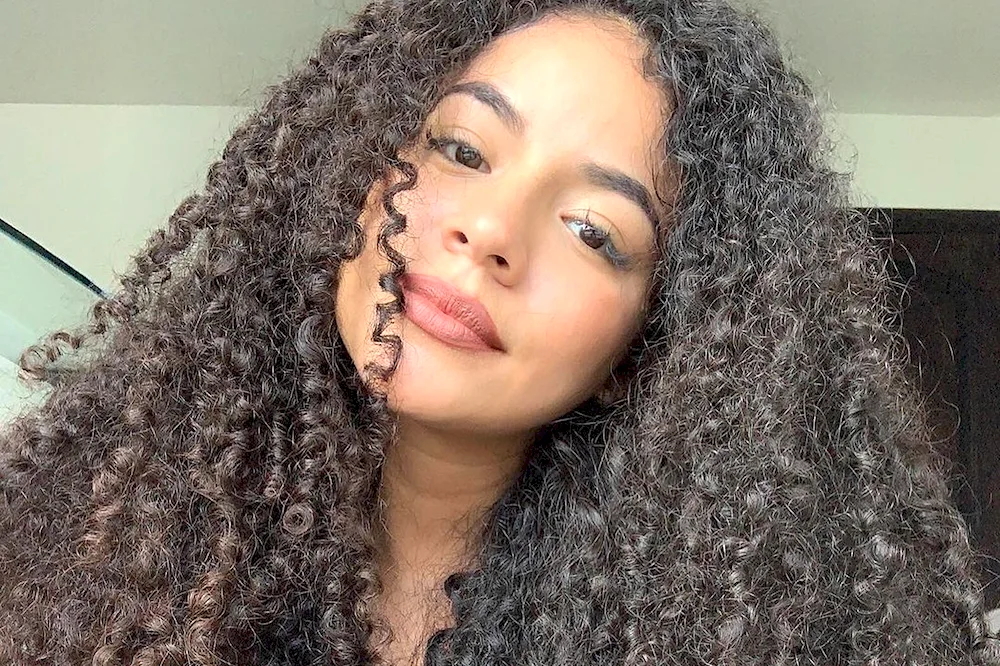 Afro curls for full face. face