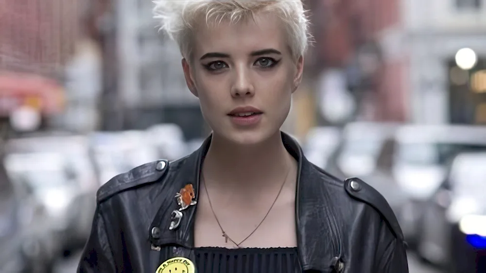 Skinhead girls