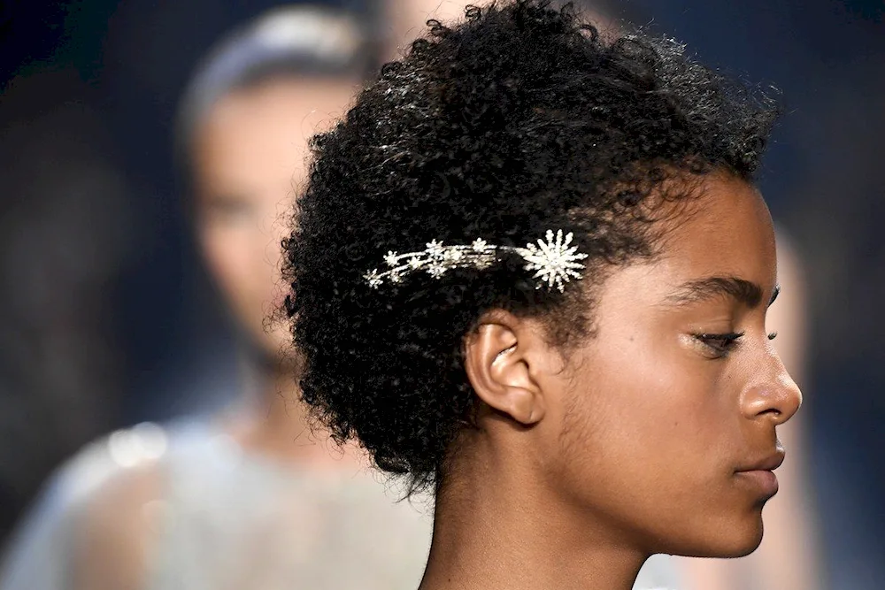 Accessories for short hair