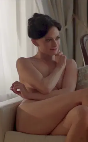 Actress Lara Pulver