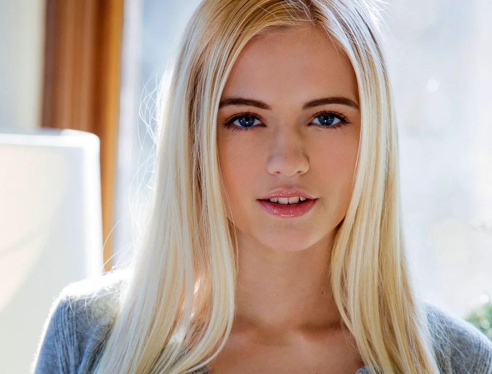 Alex Grey actress