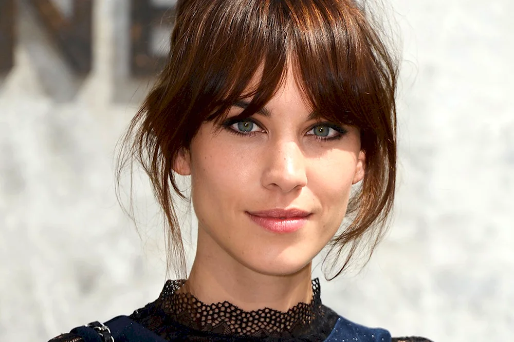 Alexa Chung bangs