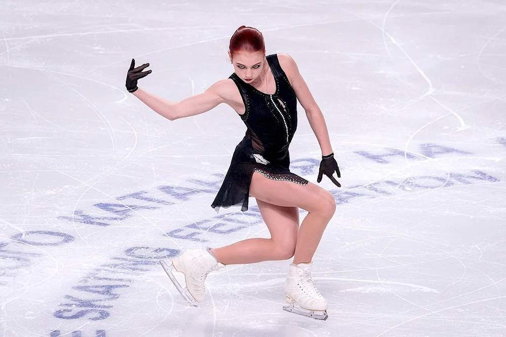 Sasha Trusova figure skater 2022