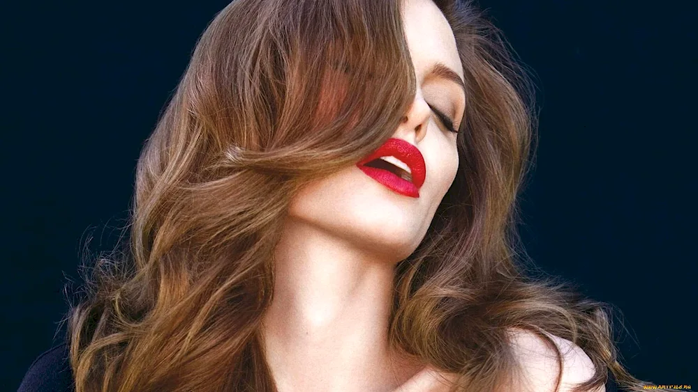 Angelina Jolie