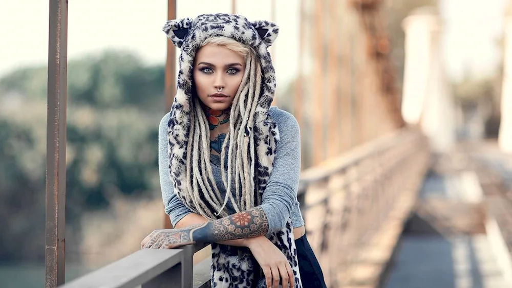 Alexandro dreadlocks. Jessica