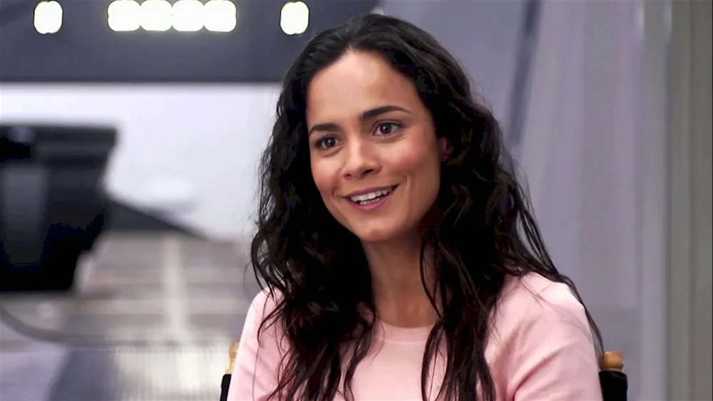 Alice Braga