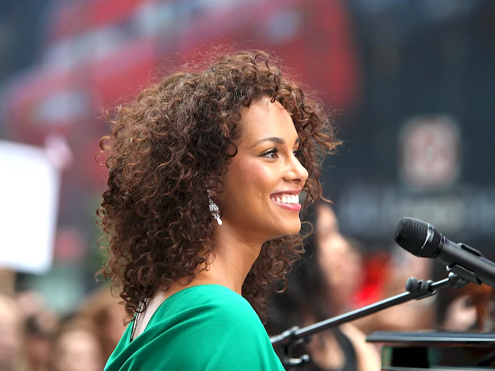 Singer Alicia Keys