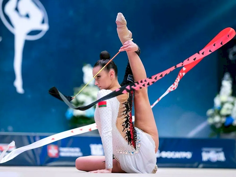 Make-up for rhythmic gymnastics