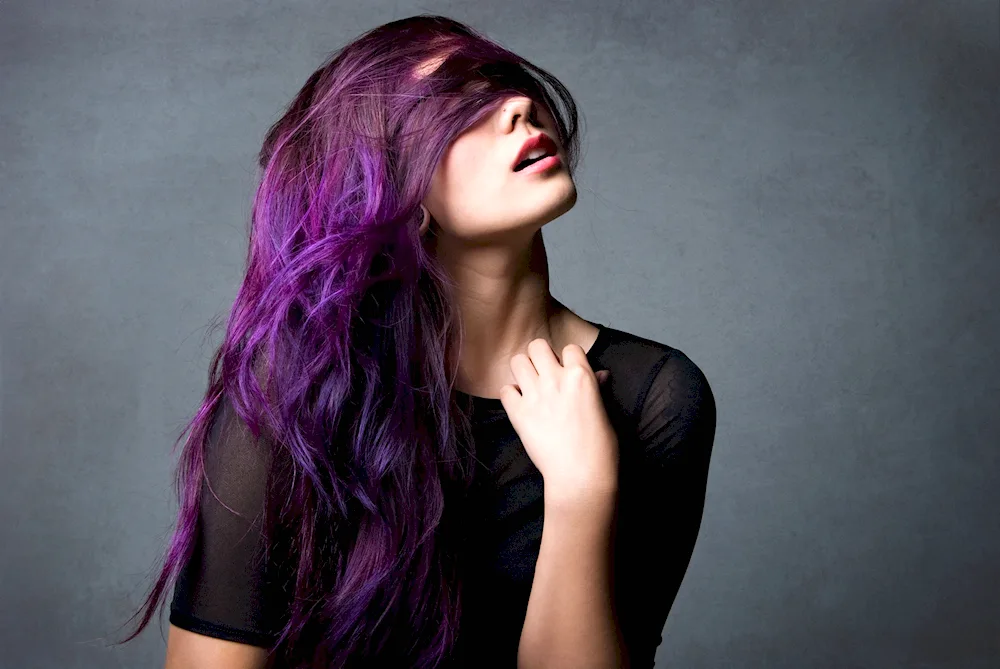 Alina Olesheva with purple hair