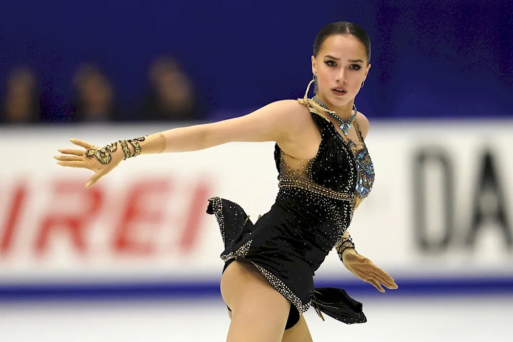 Alina Zagitova in the bathhouse