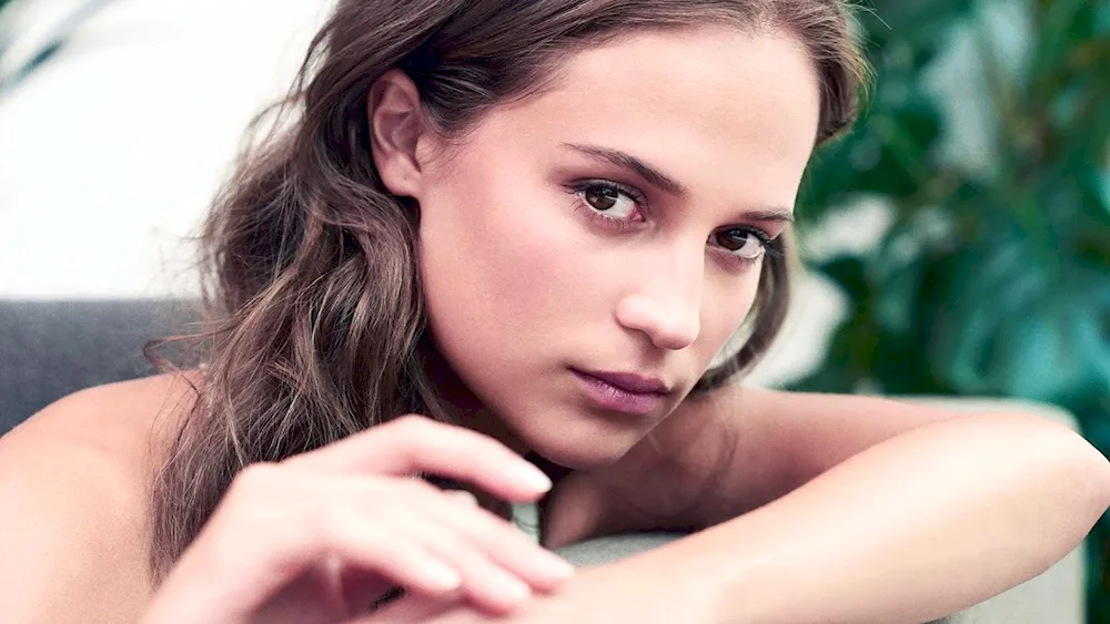 Alicia Vicander