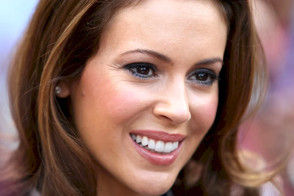 Alyssa Milano Charmed
