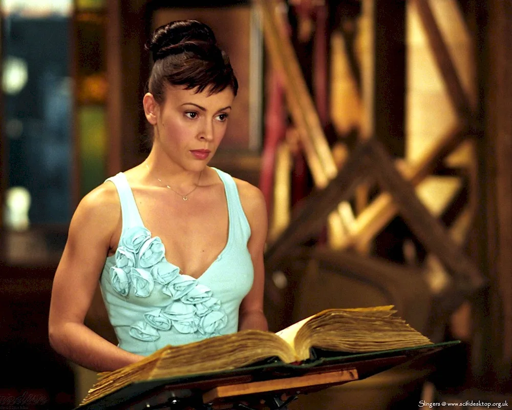 Alyssa Milano Charmed