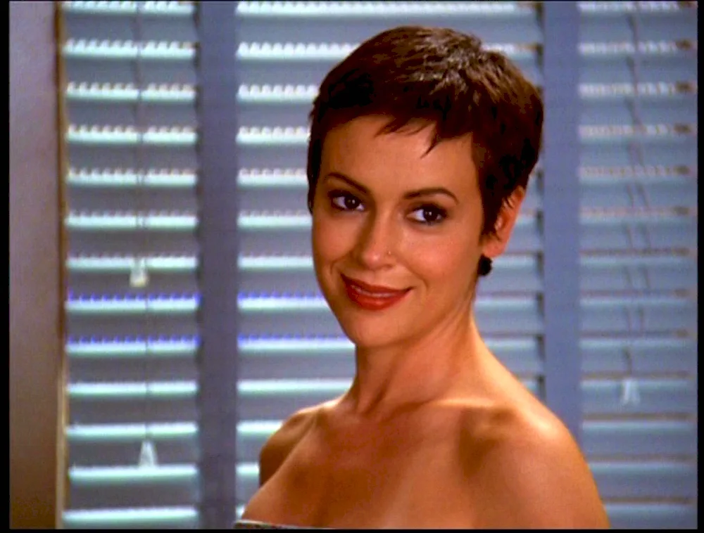 Alyssa Milano Phoebe Halliwell