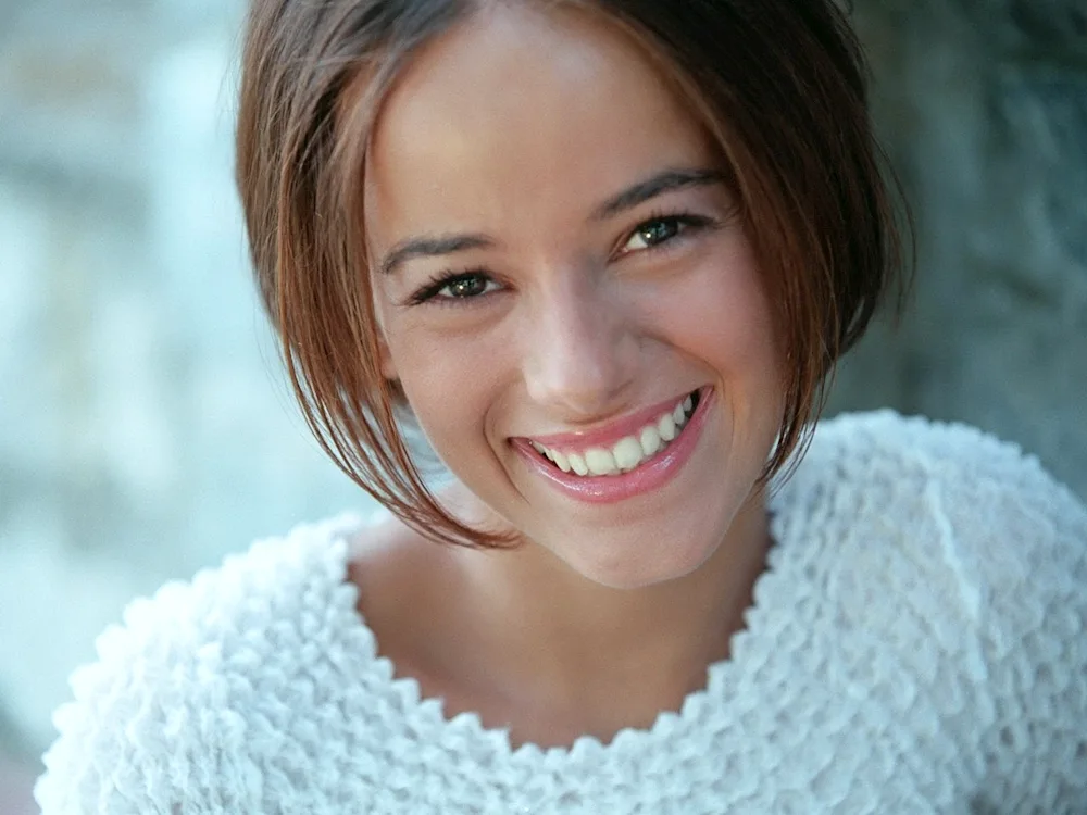 Alizee singer 2022