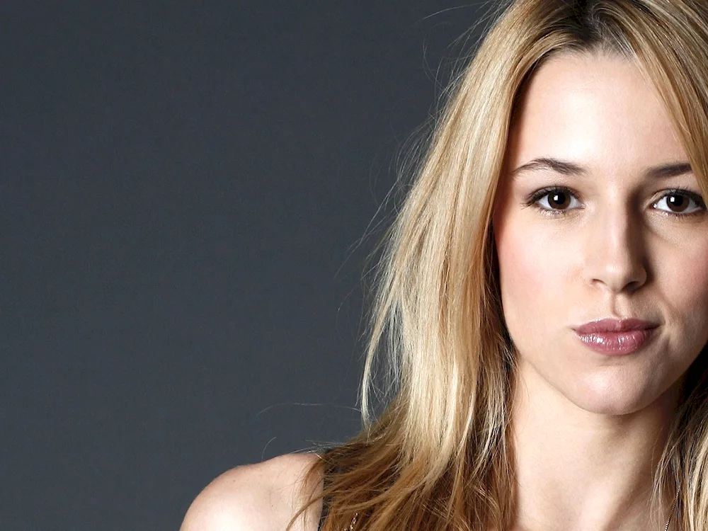 Alona Tal