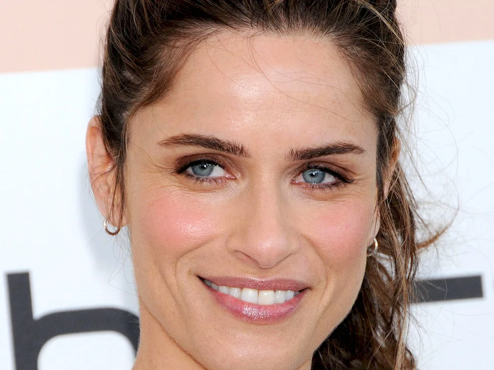 Amanda peet