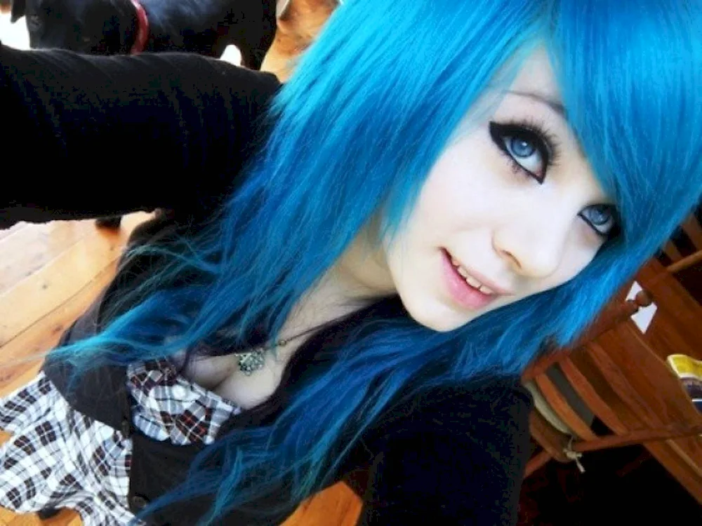 Amber MCCRACKIN blue hair