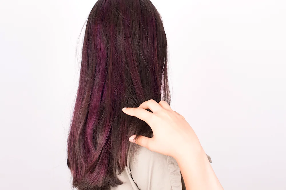 Red colouring on dark hair