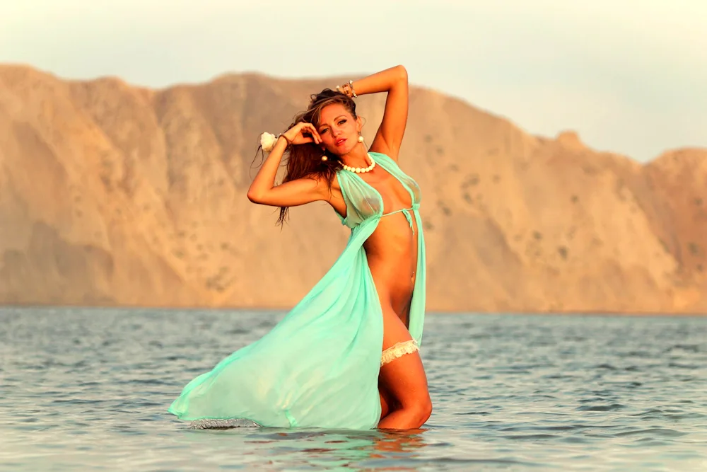 Lyttle Caprice doing yoga