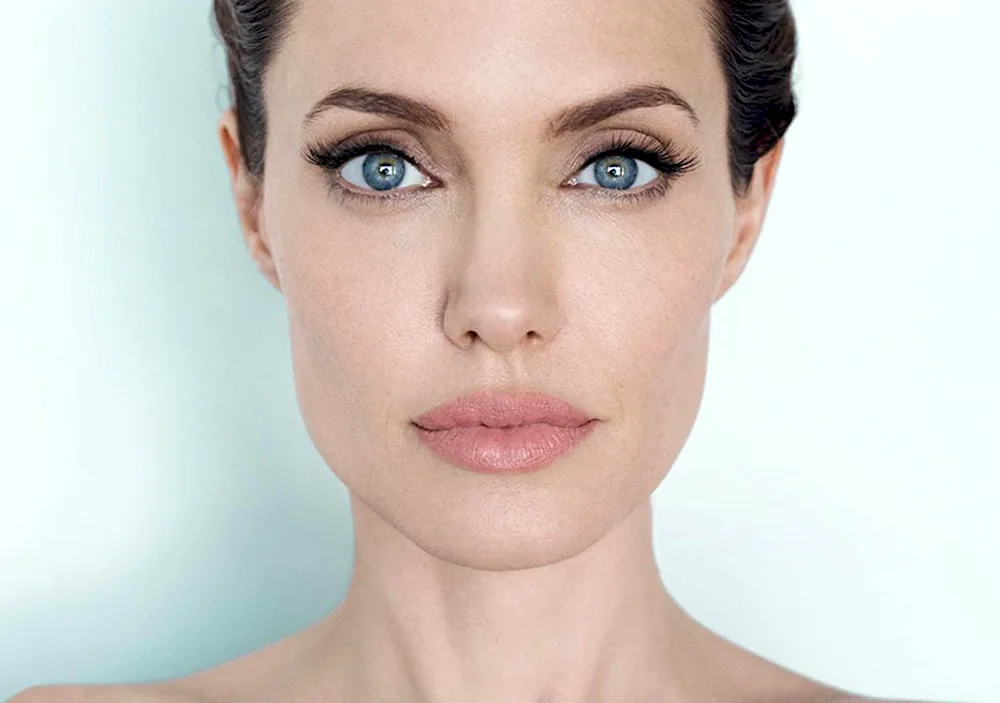 Angelina Jolie