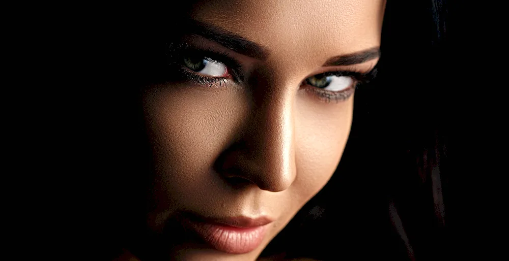 Angelina Petrova Eye