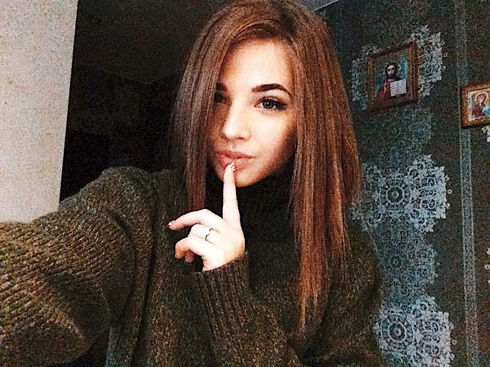 Anya Pokrov