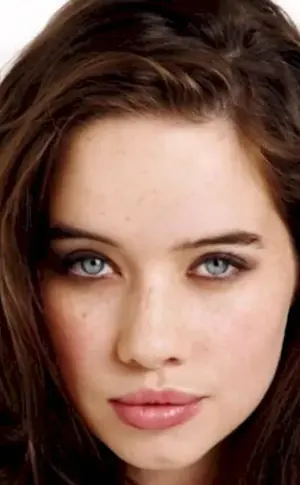 Anna Popplewell