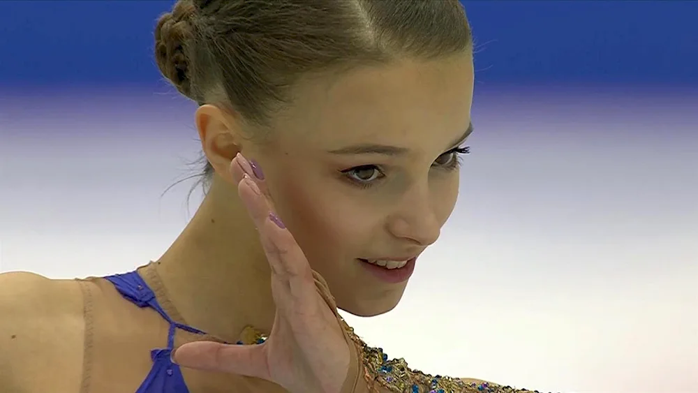 Alexandra figure skater 2022