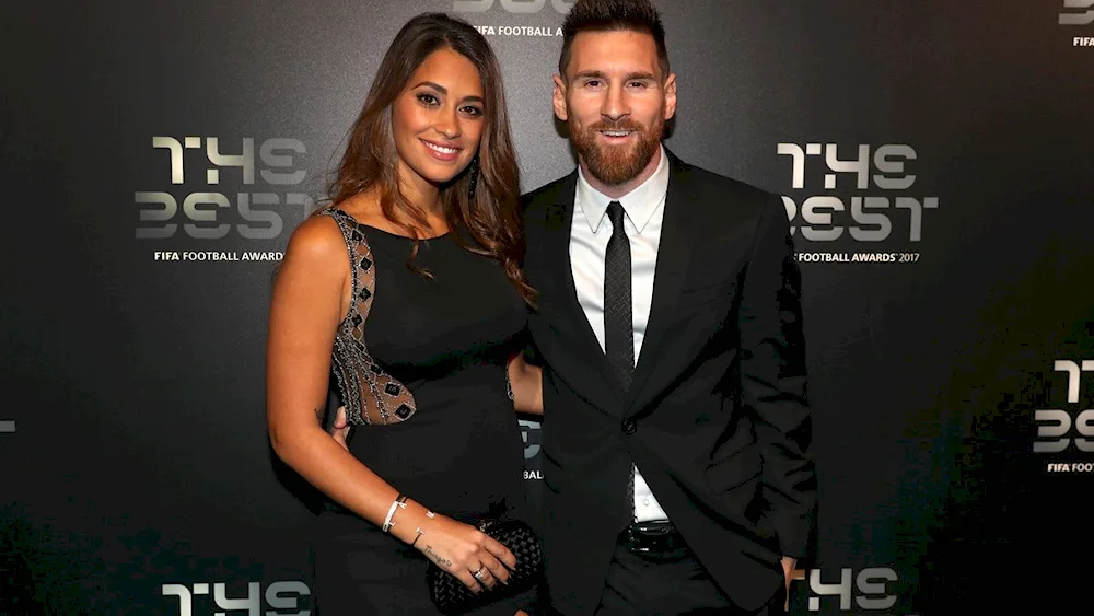 Antonella Rocuzzo and Messi