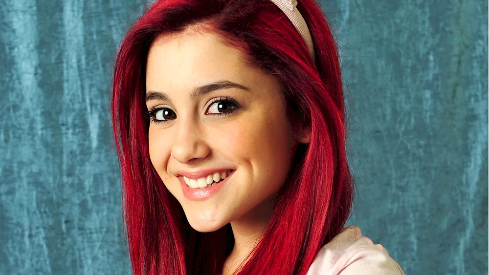 Ariana Grande in red