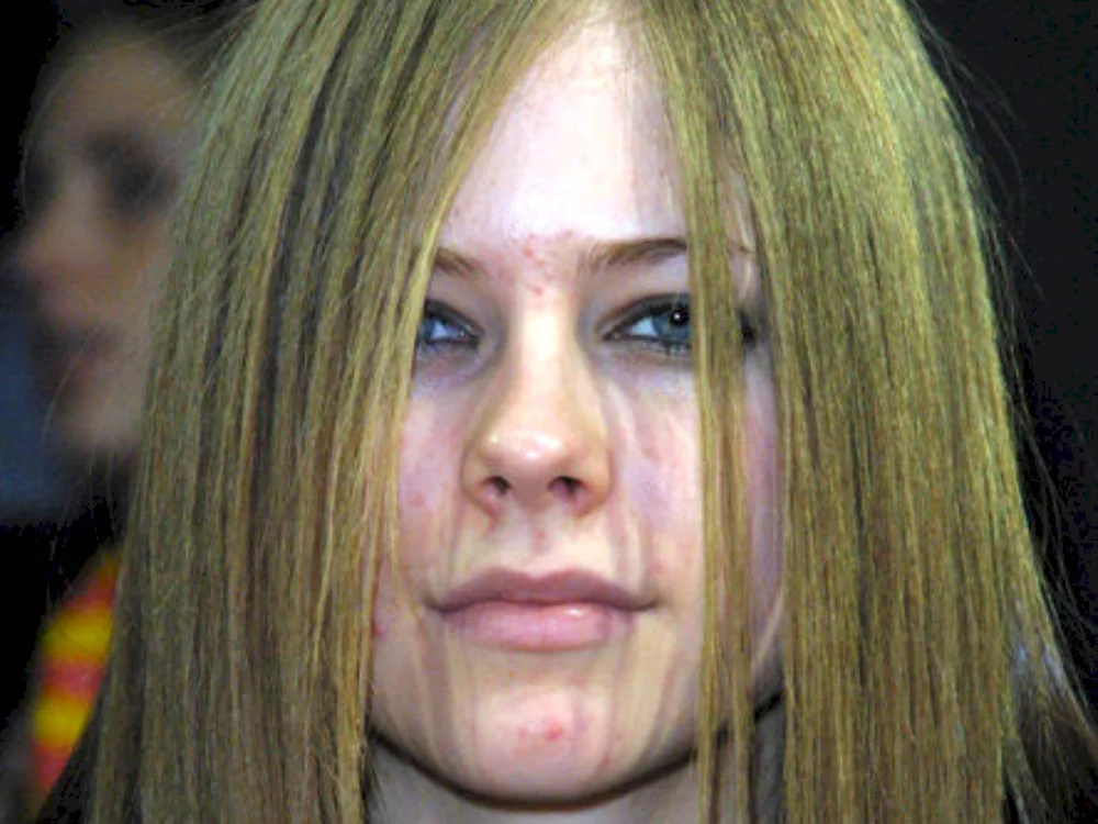 Avril Lavigne without make-up