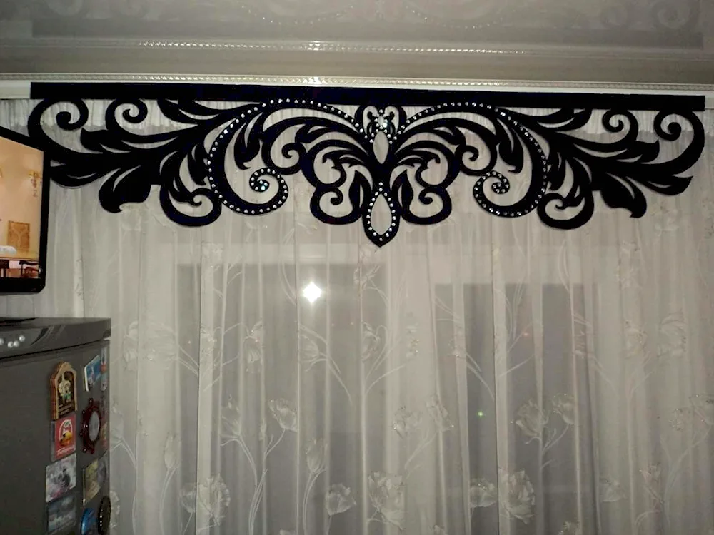 Aжур lambrequin strip