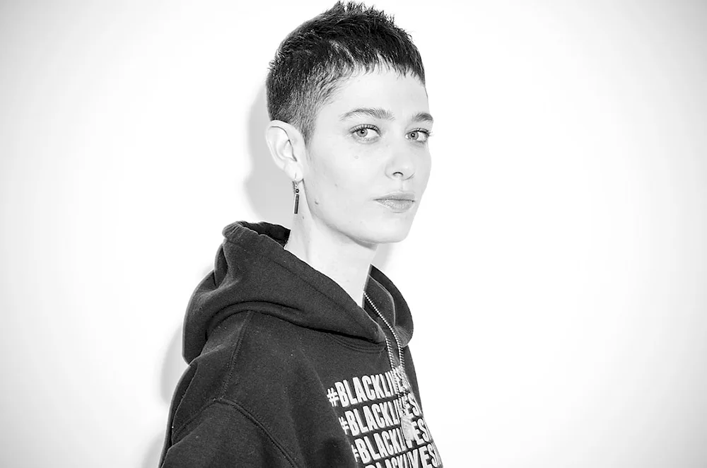 Asia kate dillon