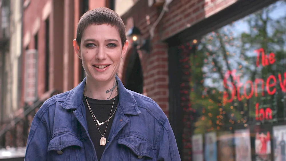 Asia kate dillon