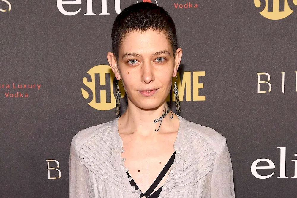 Asia kate dillon