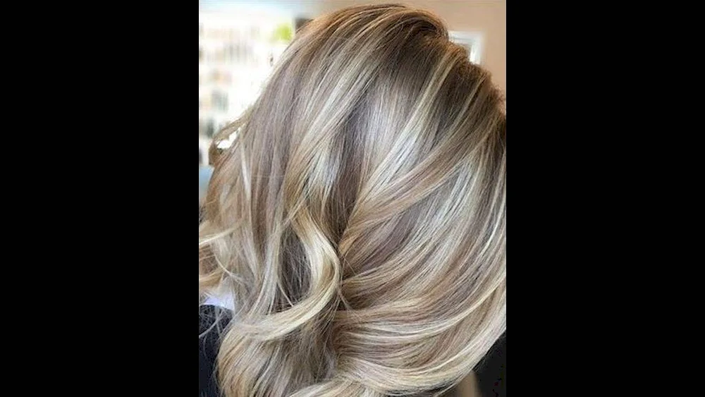 Balayage colouring tinting