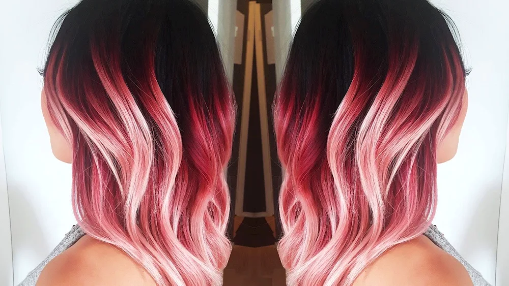 Different coloured strands