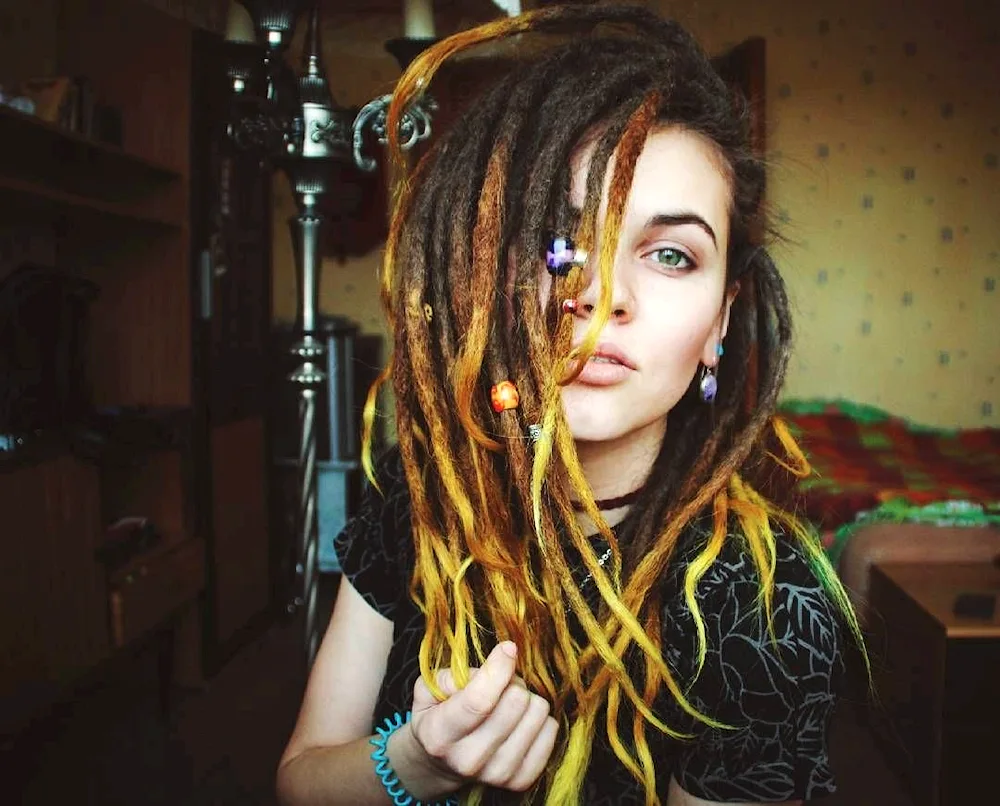 Banana dreadlocks