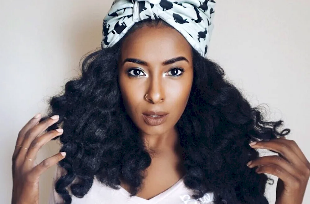 Bandana on curly hair
