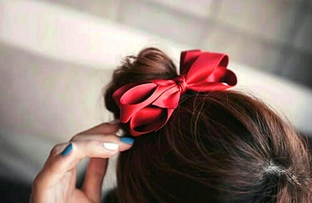 Hair bows and bows