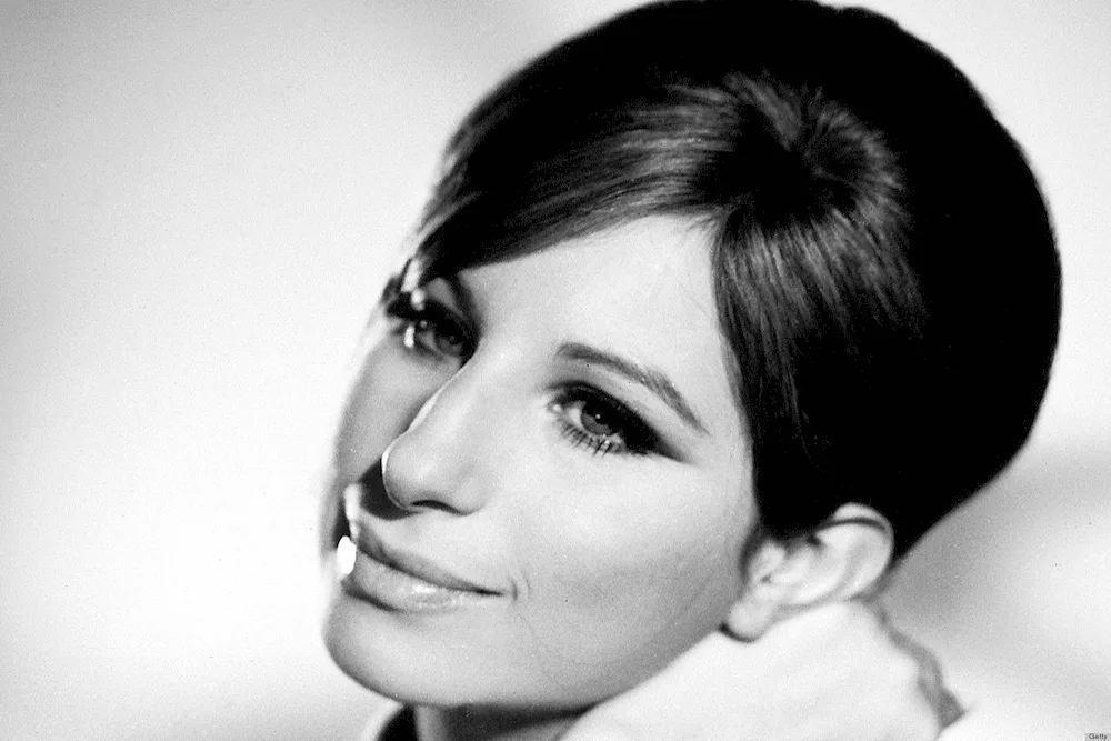 Haircuts for square face for women